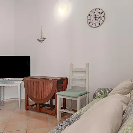 Trilocale Con Vista Porto Taverna