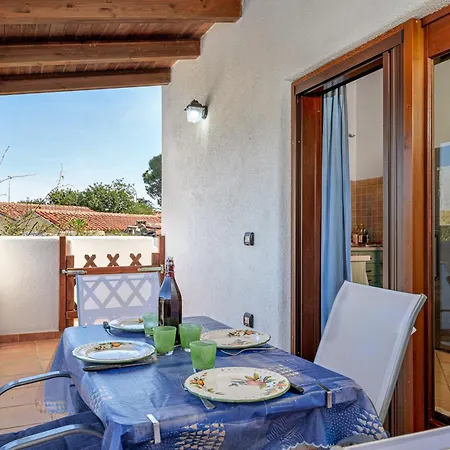 Trilocale Con Vista Porto Taverna Apartment
