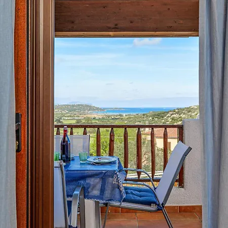 Trilocale Con Vista Porto Taverna