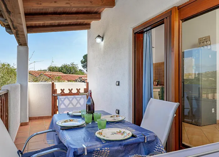Trilocale Con Vista Porto Taverna 公寓 *